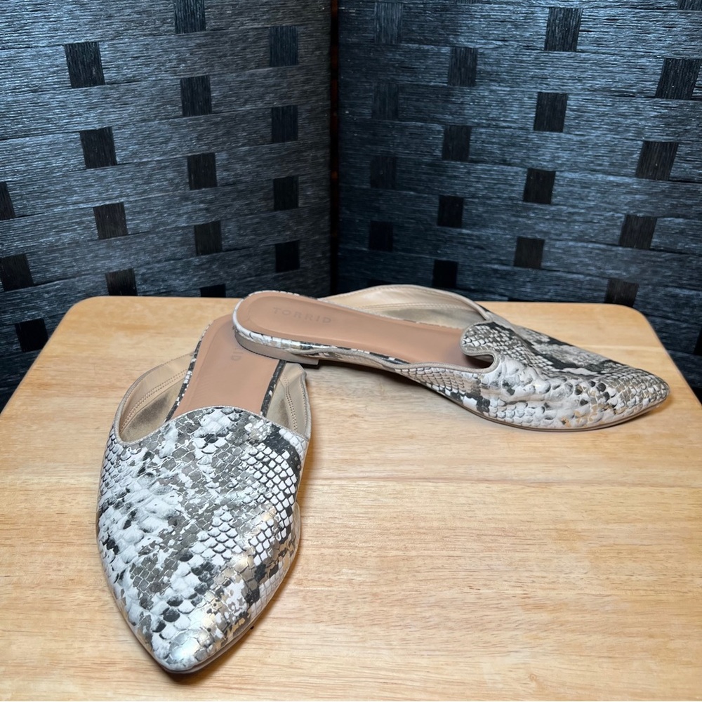 Women’s Size 12 W Torrid Flats